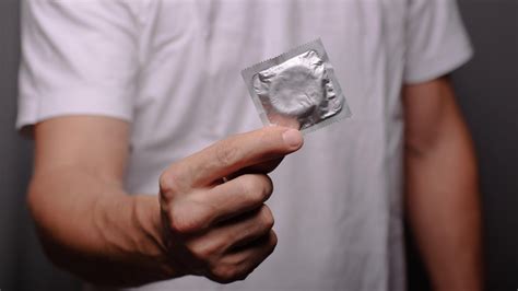 Blowjob ohne Kondom Prostituierte Peer
